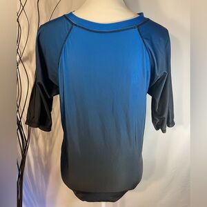 Blue to black stretchy boys' swim shirt xl